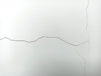 入住后發(fā)現(xiàn)墻體有裂縫 砌墻時(shí)要注意這4點(diǎn)